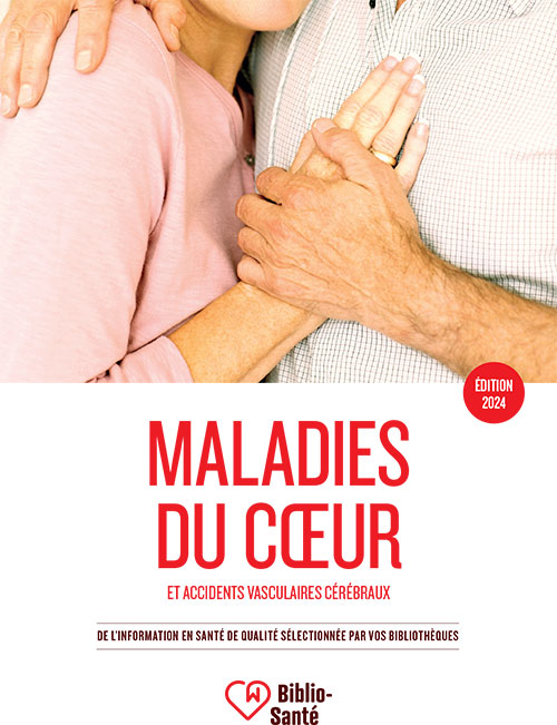 Couple se tenant dans les bras